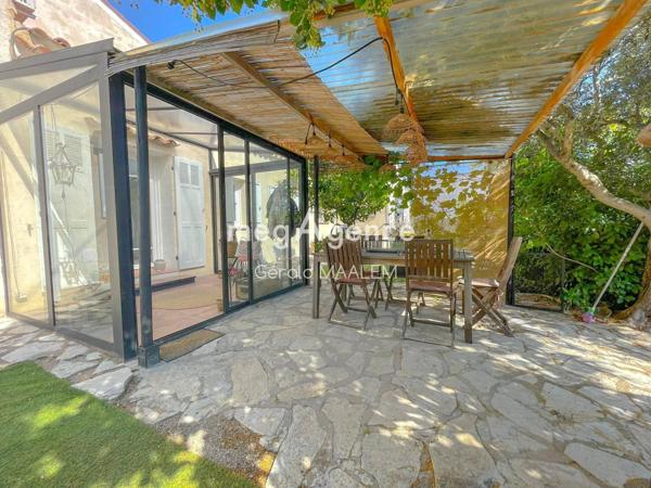 Maison à ROQUEBRUNE-SUR-ARGENS, 83520 - 5 pièces 107m²