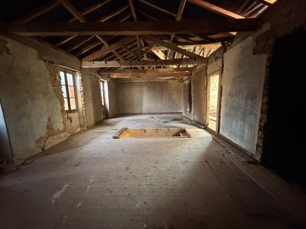 Maison 170 000 € Pavie 7 p 443 m² DPE