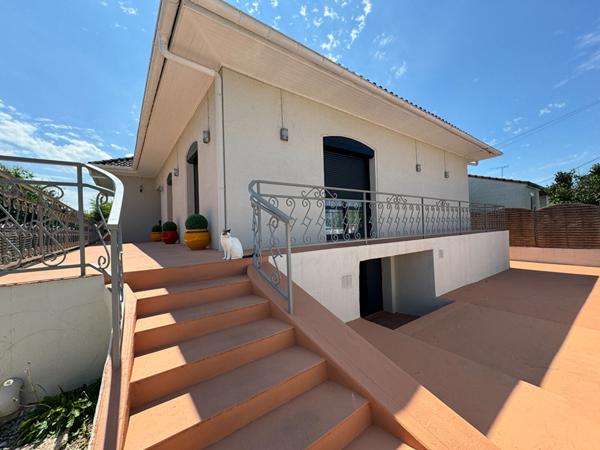 A vendre centre ville maison montauban (82) 4 chambres piscine sous-sol commerces DPE en B