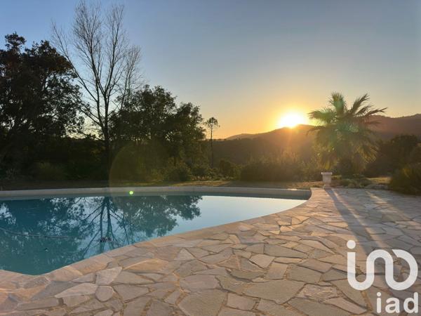 Maison 4 pièces de 105 m² à Montauroux (83440)