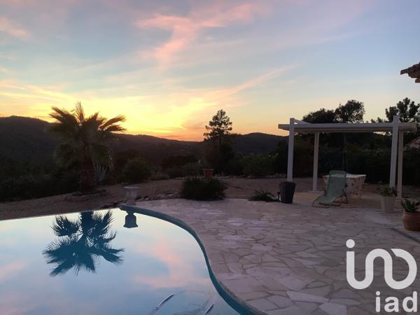 Maison 4 pièces de 105 m² à Montauroux (83440)