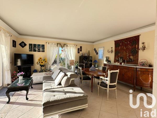 Maison 4 pièces de 105 m² à Montauroux (83440)