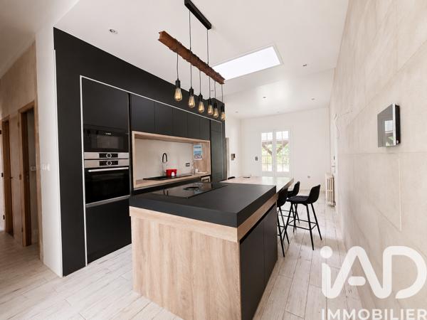 Maison à vendre 8 pièces 214 m² Cadaujac