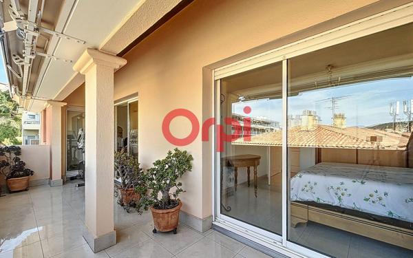 Appartement à vendre    4 pièces • 104 m2 Sainte-Maxime