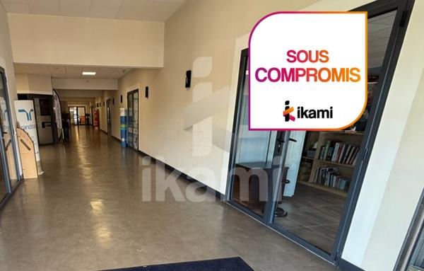 Local Professionnel de 52 m²