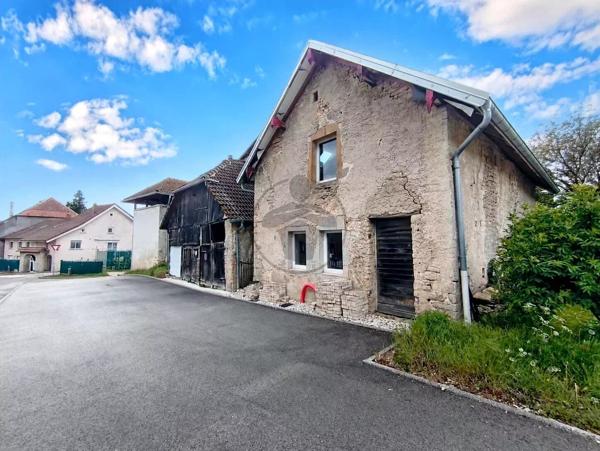 Vente                                                      Maison de village
                        
                     6 pièces                      188 m2                     à Valonne