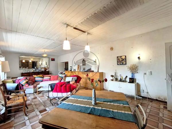 Vente                                                      Maison de village
                        
                     6 pièces                      188 m2                     à Valonne