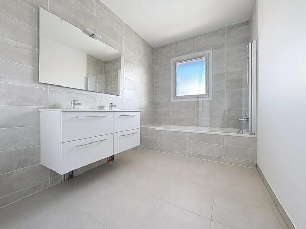 Appartement à vendre Attique 4 pièces THONON LES BAINS (74)