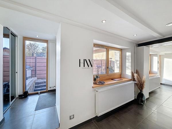 Maison de village à vendre - rénovée avec grande terrasse – Cœur de Feigères