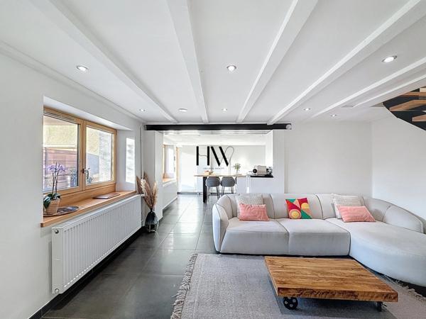 Maison de village à vendre - rénovée avec grande terrasse – Cœur de Feigères