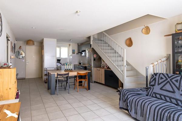 Maison 219 868 € Grisolles 4 p 89,1 m² DPE C