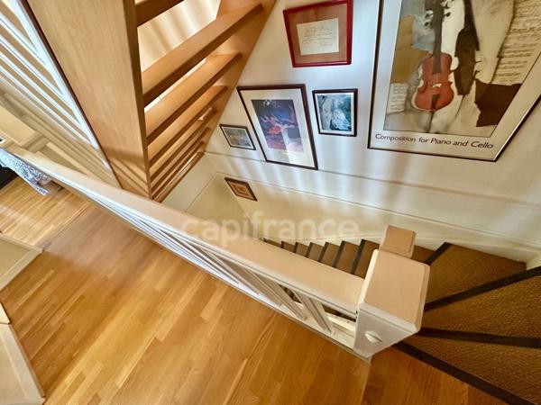 Maison à vendre 7 pièces LE MESNIL LE ROI (78)