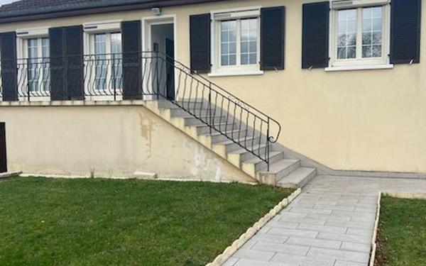 Maison à louer    4 pièces • 82 m2 Silly-en-Gouffern