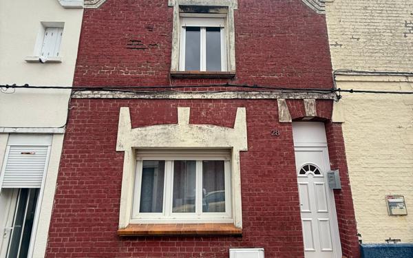 Maison à vendre    3 pièces • 80 m2 Saint-Quentin