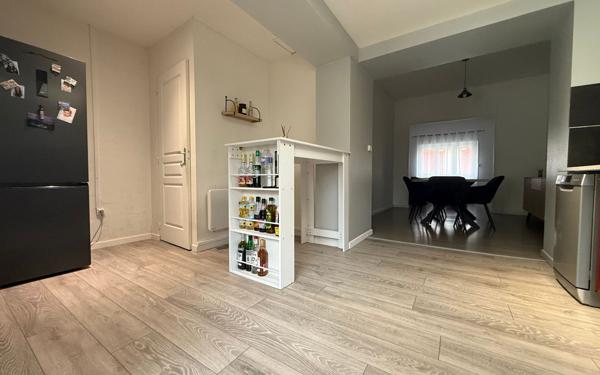 Maison à vendre    3 pièces • 80 m2 Saint-Quentin