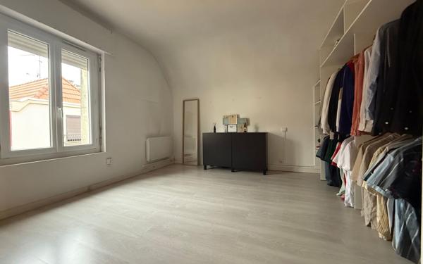 Maison à vendre    3 pièces • 80 m2 Saint-Quentin