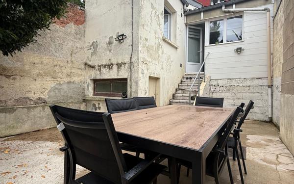 Maison à vendre    3 pièces • 80 m2 Saint-Quentin