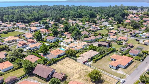 À vendre à Biscarrosse ? Superbe terrain constructible de 459 m² dans un environnement privilégié !