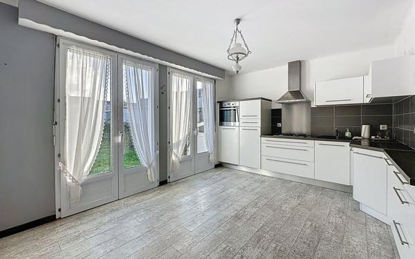 Maison à vendre    6 pièces •  Plabennec