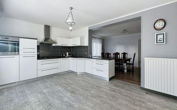 Maison à vendre    6 pièces •  Plabennec