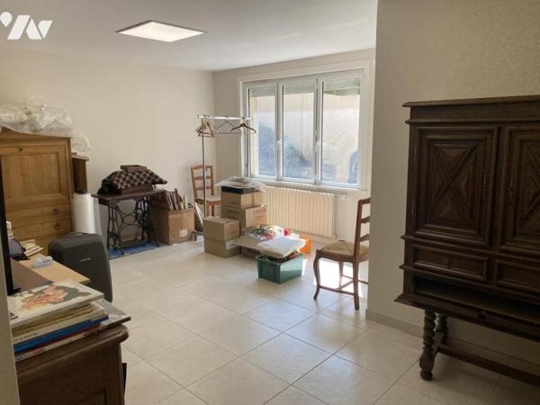Pavillon traditionnel sur sous-sol