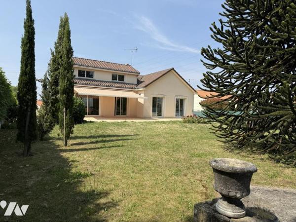 Pavillon traditionnel sur sous-sol