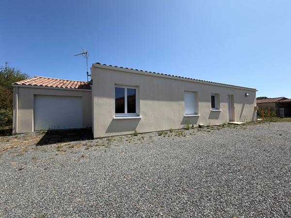 EXCLUSIVITÉ : A 2 min au Nord de Rochefort : Breuil-Magné Maison plain-pied, 3 chambres, garage, jardin