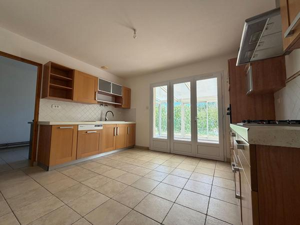 EXCLUSIVITÉ : A 2 min au Nord de Rochefort : Breuil-Magné Maison plain-pied, 3 chambres, garage, jardin