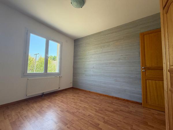 EXCLUSIVITÉ : A 2 min au Nord de Rochefort : Breuil-Magné Maison plain-pied, 3 chambres, garage, jardin