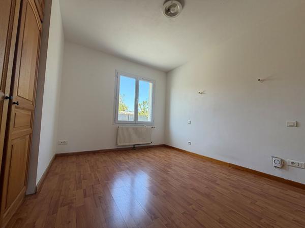 EXCLUSIVITÉ : A 2 min au Nord de Rochefort : Breuil-Magné Maison plain-pied, 3 chambres, garage, jardin