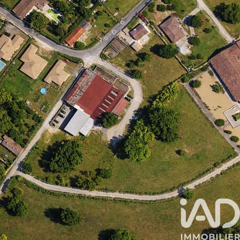 Immeuble à vendre 1 300 m² Preignac