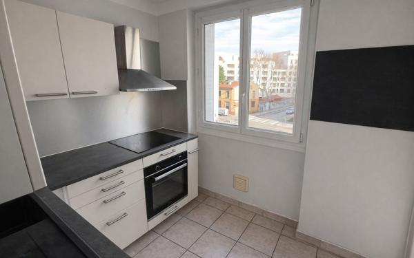 Appartement à vendre    3 pièces • 54,81 m2 Lyon 7