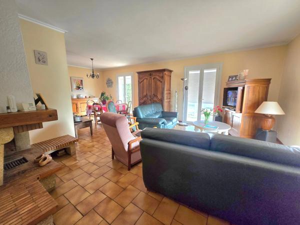 Maison traditionnelle avec piscine à vendre à Fos-sur-Mer – 4 chambres et terrain de 750 m²