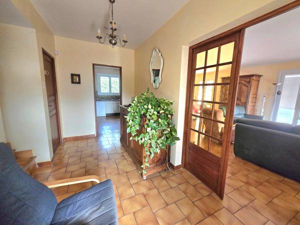 Maison traditionnelle avec piscine à vendre à Fos-sur-Mer – 4 chambres et terrain de 750 m²