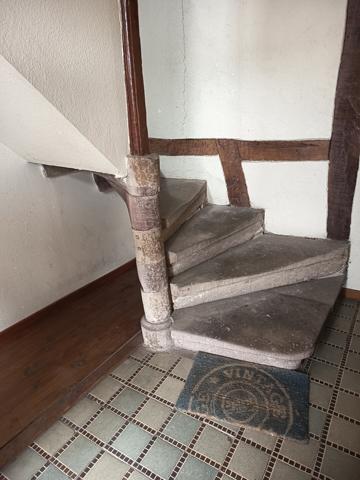 TRIPLEX 4 PIECES AVEC BALCON CENTRE DE WASSELONNE