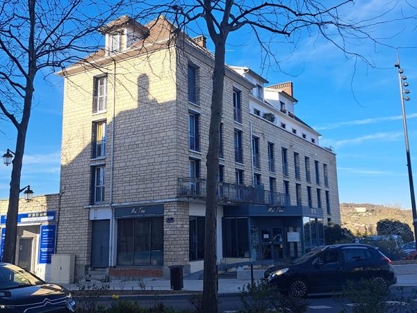 Bel appartement vue Seine, centre ville Mantes La Jolie 2 pièces