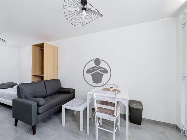 Location                                                      Appartement
                        
                     1 pièces                      16 m2                     à Saint-Quentin