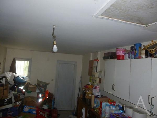 Maison Chaumes En Retz 7 pièce(s) deux garages et dépendances