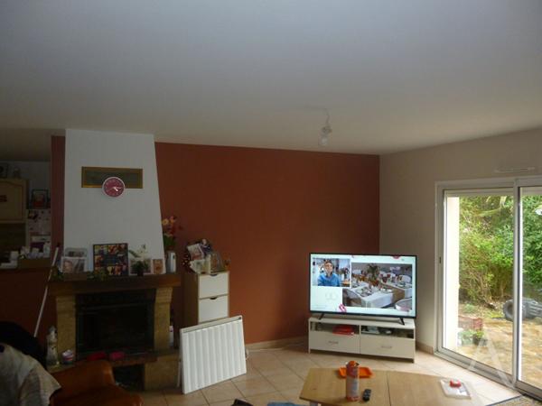 Maison Chaumes En Retz 7 pièce(s) deux garages et dépendances