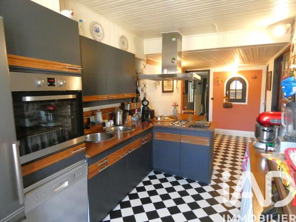 Immeuble à vendre 200 m² Vert