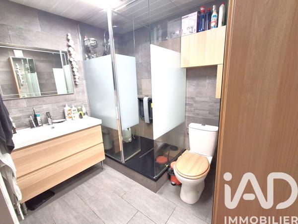 Immeuble à vendre 200 m² Vert