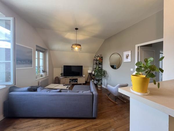Appartement à louer 910 € CC Tours 2 p 51 m² DPE D