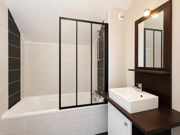 Appartement à louer 910 € CC Tours 2 p 51 m² DPE D