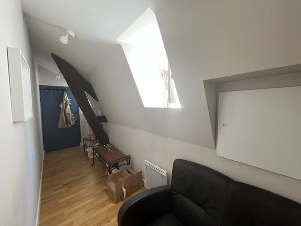 Appartement à louer 910 € CC Tours 2 p 51 m² DPE D