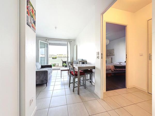Appartement T2 - 38m² très lumineux avec balcon - LYON 7EME