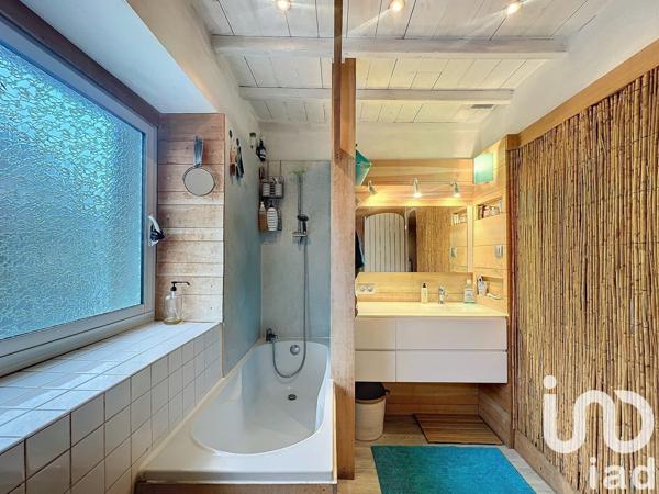 Maison à vendre 9 pièces 230 m² Albas