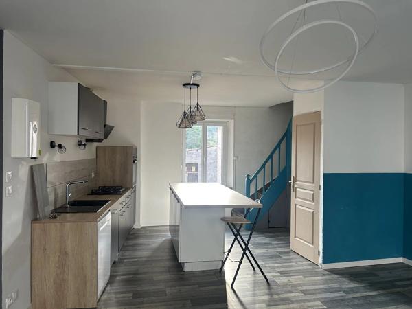 Location                                                      Maison de village
                        
                     4 pièces                      85 m2                     à Jumeaux