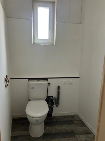 Location                                                      Maison de village
                        
                     4 pièces                      85 m2                     à Jumeaux
