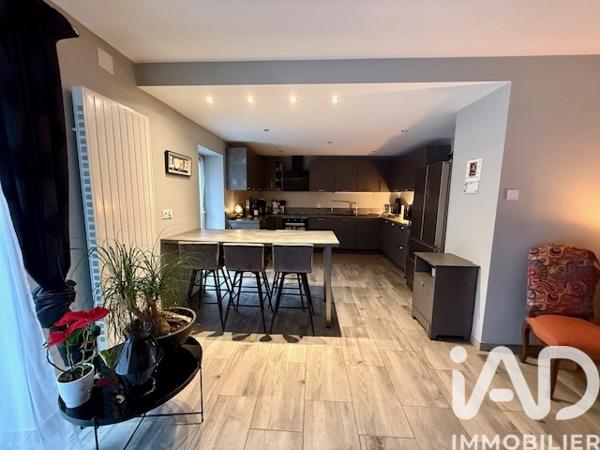 Maison à vendre 8 pièces 193 m² Cosnes-et-Romain