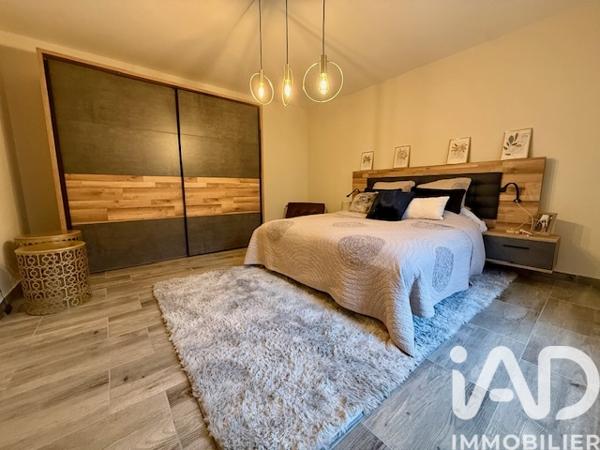 Maison à vendre 8 pièces 193 m² Cosnes-et-Romain